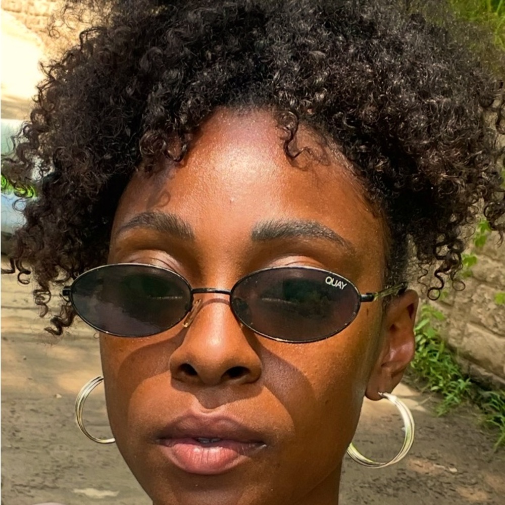 Meet your Posher, Niema